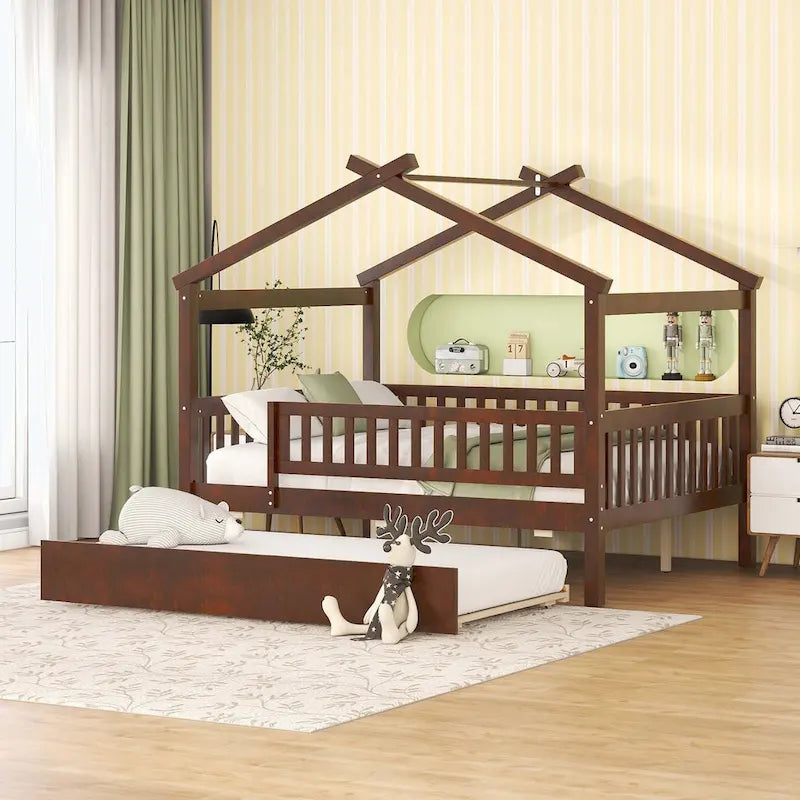 Lit cabane en bois avec lit gigogne double