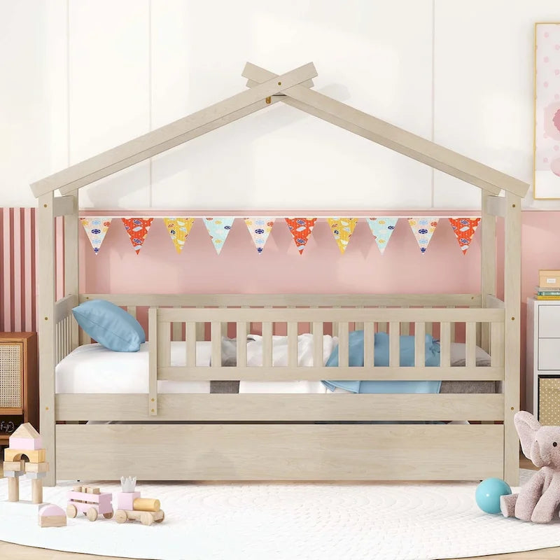 Lit cabane en bois avec lit gigogne double