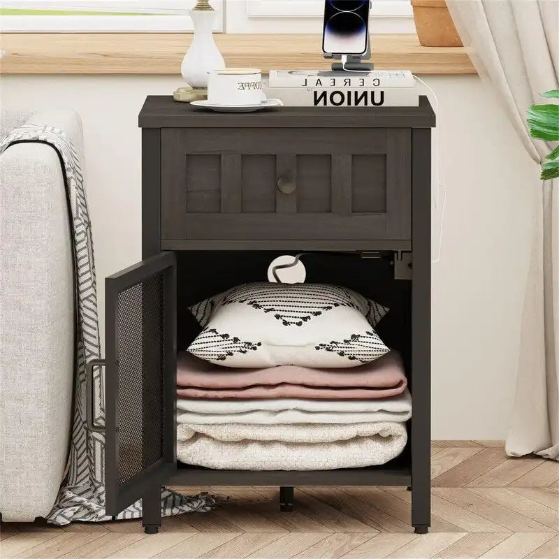 Table d'appoint multifonction avec station de charge intégrée pour chambre ou salon