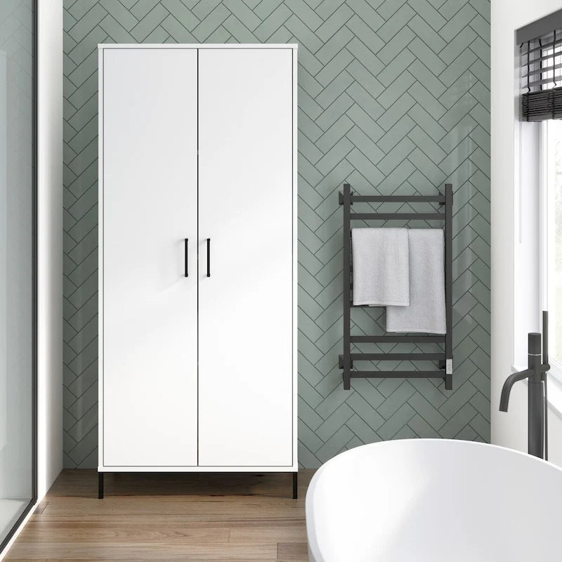 Meuble de rangement de salle de bain autoportant avec étagères réglables et design peu encombrant